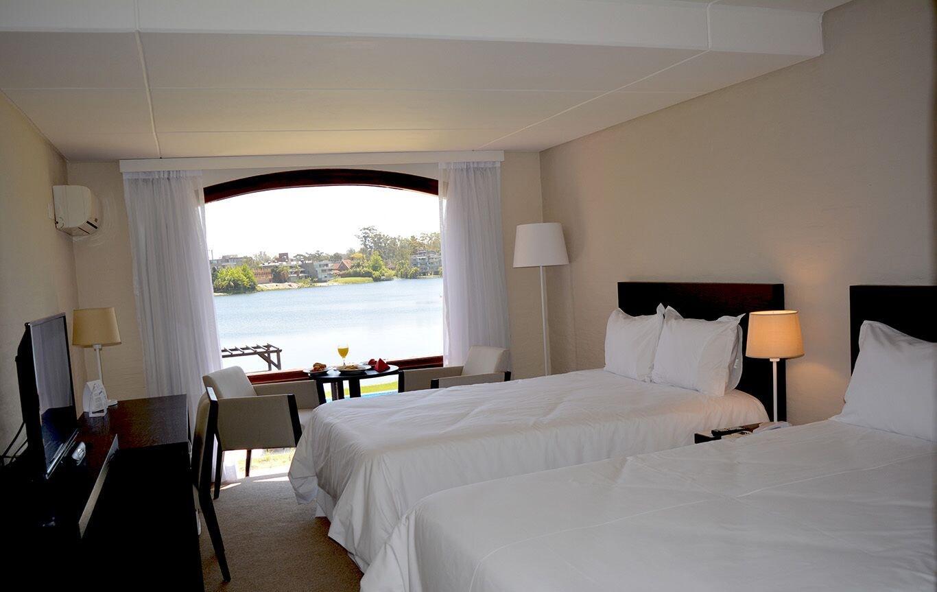 Hotel Wyndham Garden Montevideo Carrasco Ciudad de la Costa Esterno foto