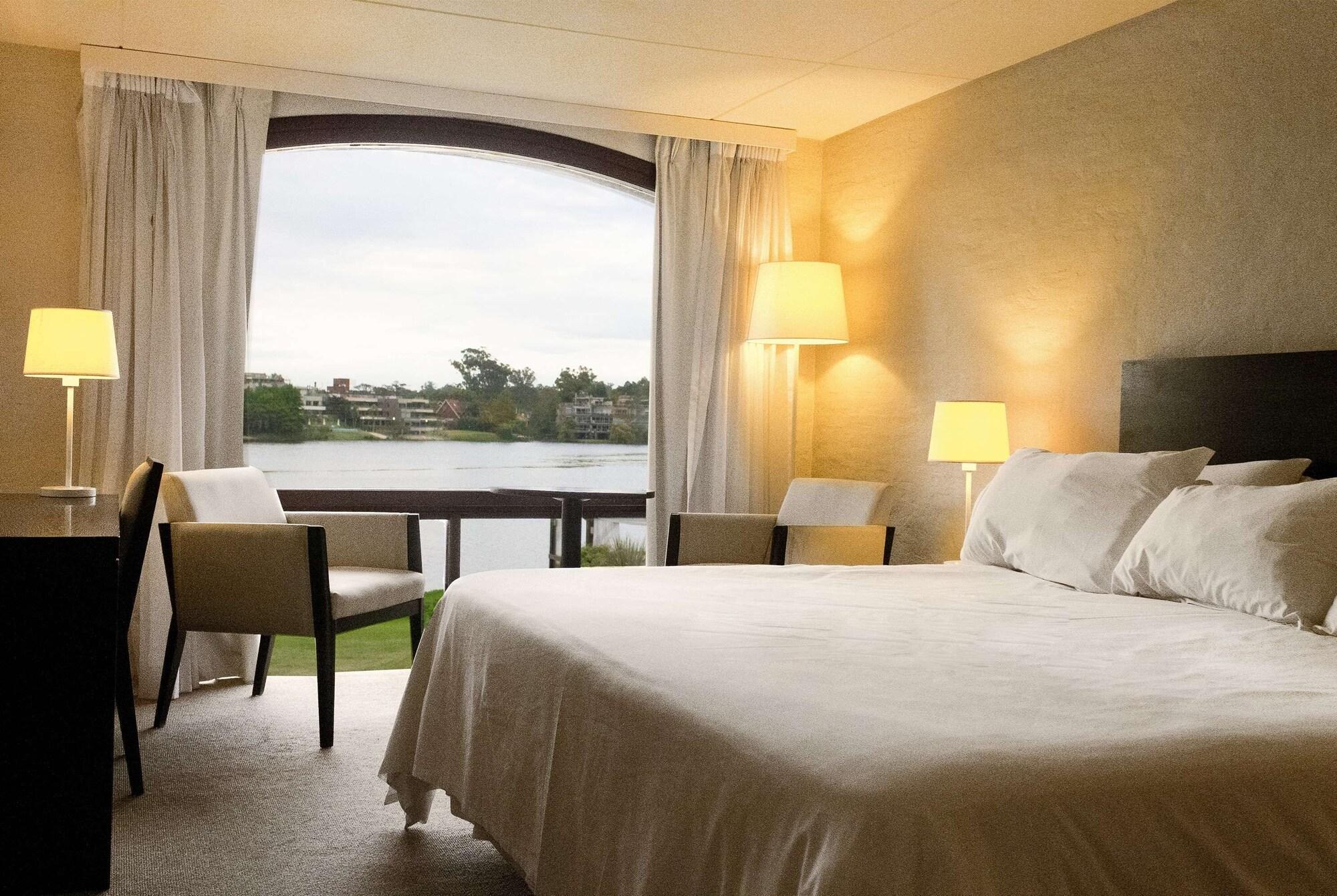 Hotel Wyndham Garden Montevideo Carrasco Ciudad de la Costa Esterno foto